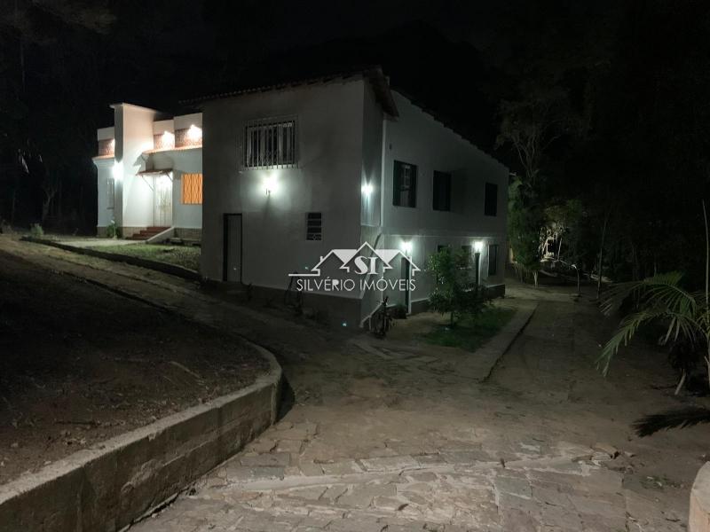 Casa à venda com 8 quartos, 391m² - Foto 19