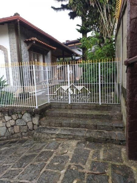 Casa em Centro - Petrópolis/RJ  - 22 Quartos