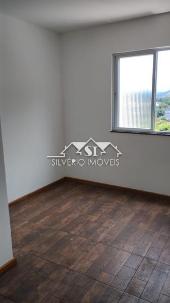 Casa para alugar com 2 quartos, 75m² - Foto 12