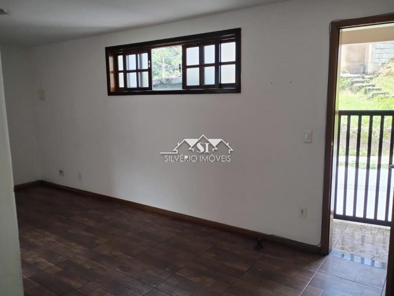 Casa para alugar com 2 quartos, 75m² - Foto 3
