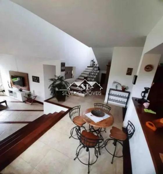 Casa para alugar com 4 quartos, 275m² - Foto 5