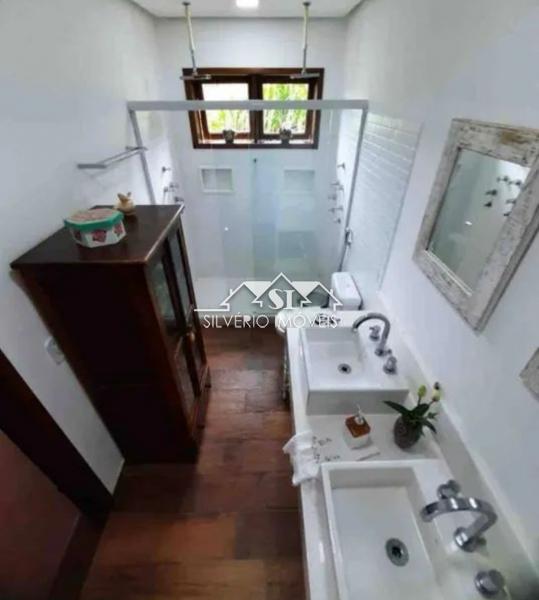 Casa para alugar com 4 quartos, 275m² - Foto 9