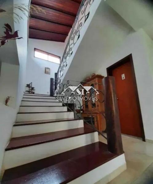 Casa para alugar com 4 quartos, 275m² - Foto 12