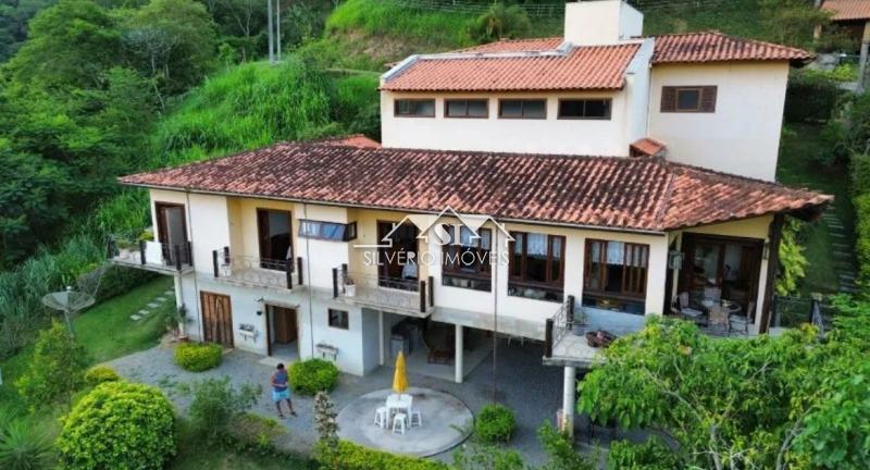 Casa para alugar com 4 quartos, 275m² - Foto 14