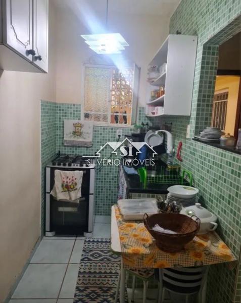 Casa à venda com 3 quartos, 200m² - Foto 4