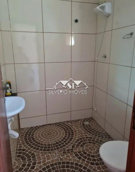 Casa à venda com 3 quartos, 200m² - Foto 5