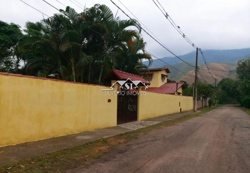 Casa à venda com 3 quartos, 200m² - Foto 7