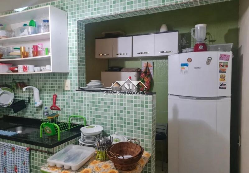 Casa à venda com 3 quartos, 200m² - Foto 11