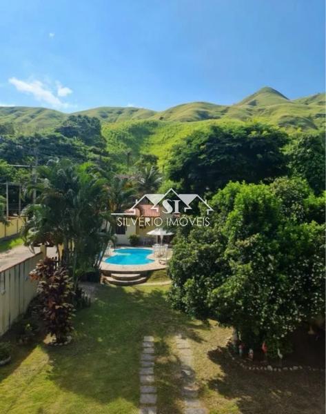 Casa à venda com 3 quartos, 200m² - Foto 17