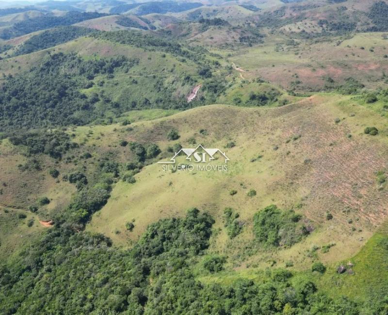 Fazenda à venda com 2 quartos, 250m² - Foto 18