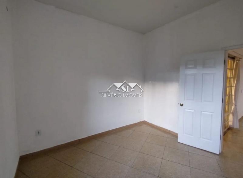 Casa à venda com 3 quartos, 200m² - Foto 15