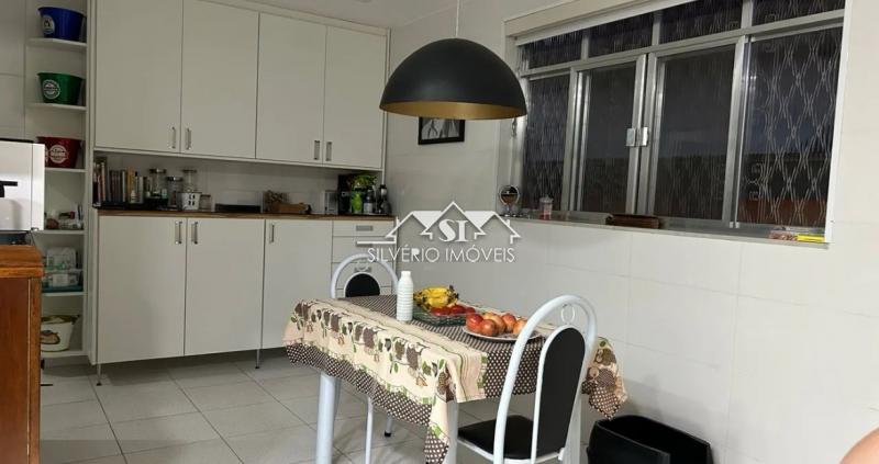Casa à venda com 3 quartos, 180m² - Foto 10