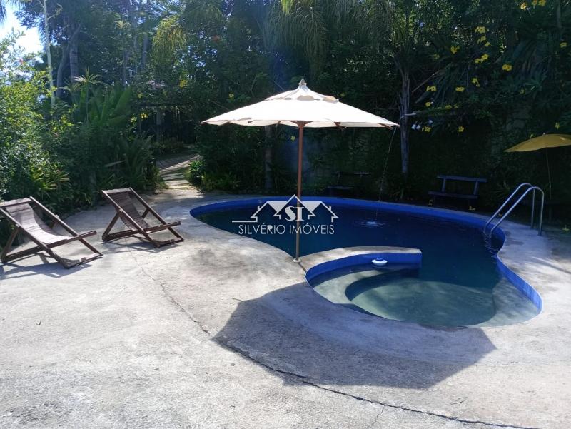 Casa para alugar com 4 quartos, 600m² - Foto 11