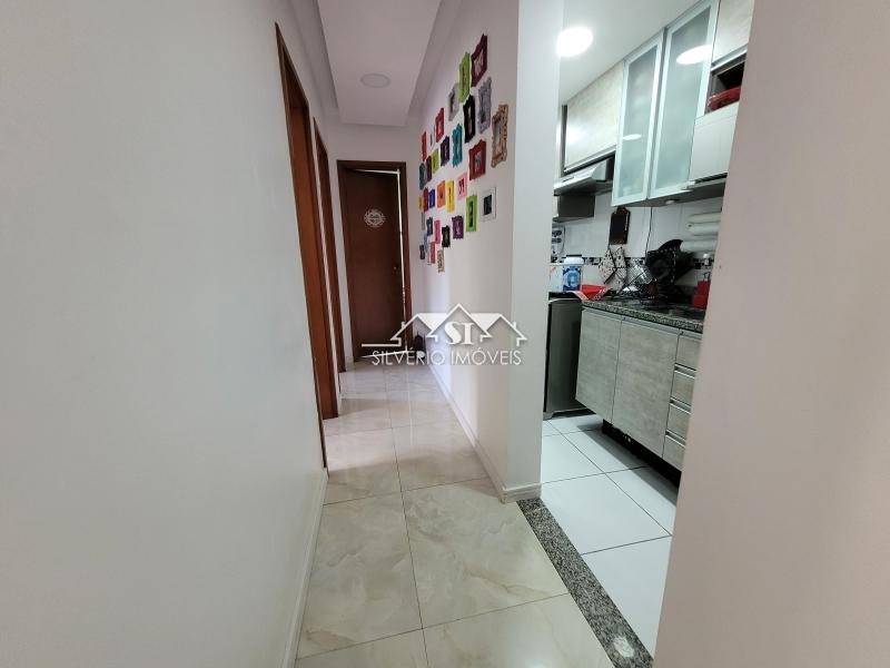 Apartamento à venda com 2 quartos, 65m² - Foto 4