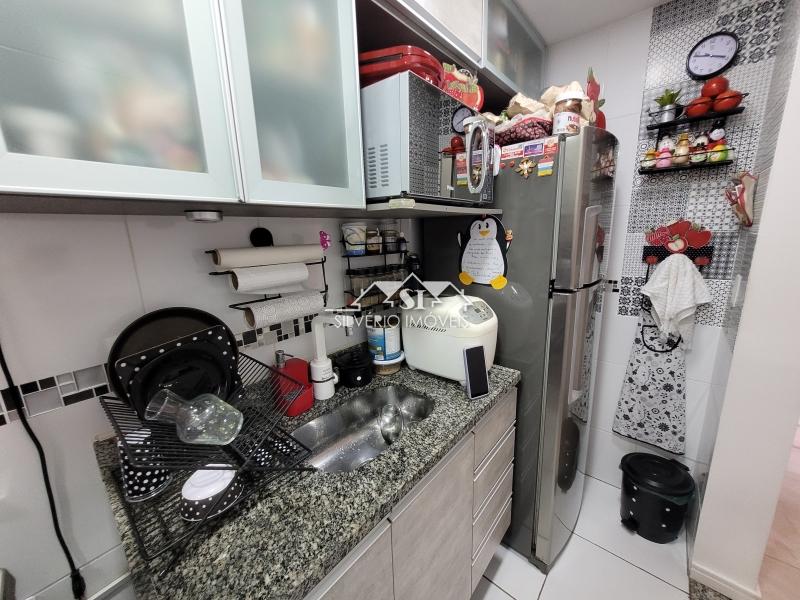 Apartamento à venda com 2 quartos, 65m² - Foto 15