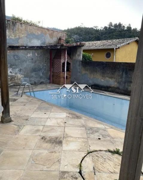 Casa à venda com 5 quartos, 200m² - Foto 5