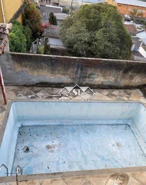 Casa à venda com 5 quartos, 200m² - Foto 6