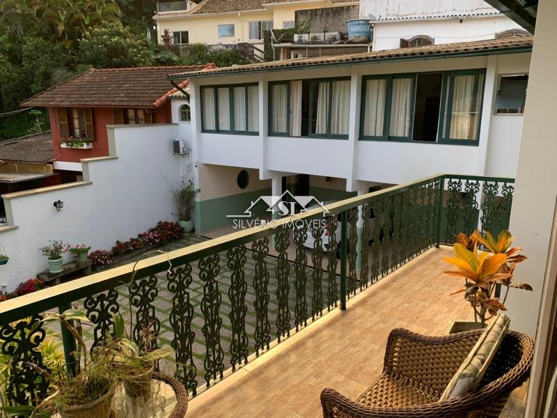 Casa à venda com 4 quartos, 425m² - Foto 2