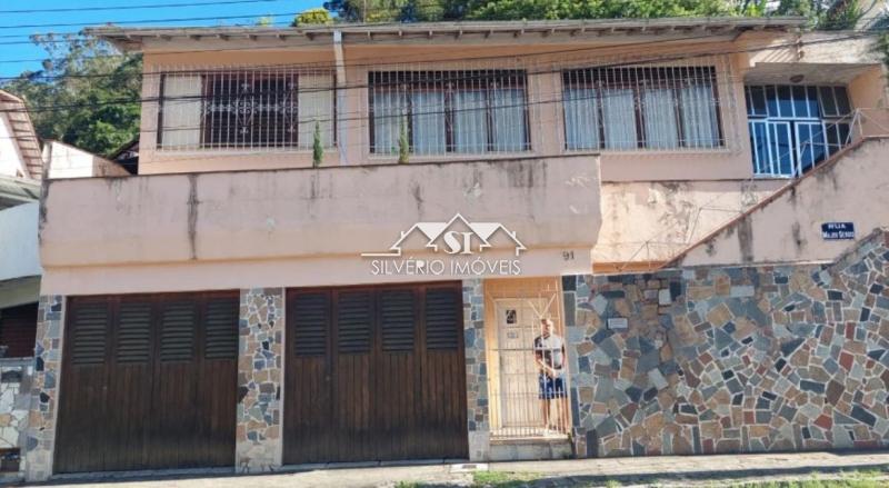 Casa em Mosela - Petrópolis/RJ  - 4 Quartos