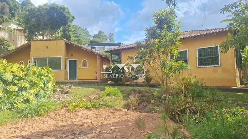 Casa em Carangola - Petrópolis/RJ  - 3 Quartos