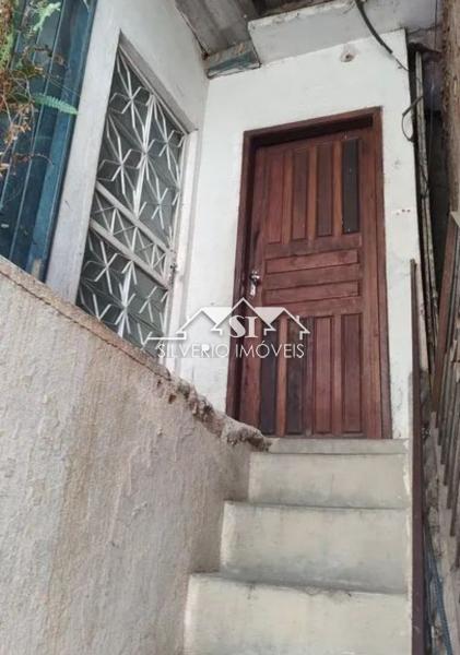 Casa à venda com 6 quartos, 300m² - Foto 2