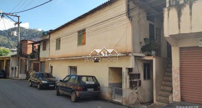 Casa à venda com 6 quartos, 300m² - Foto 3