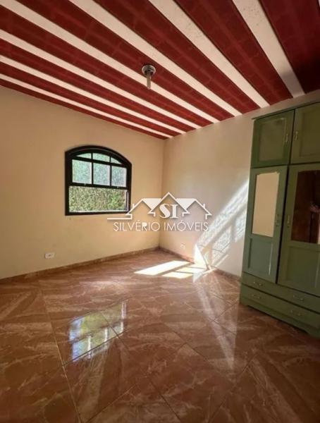 Casa à venda com 2 quartos, 200m² - Foto 4