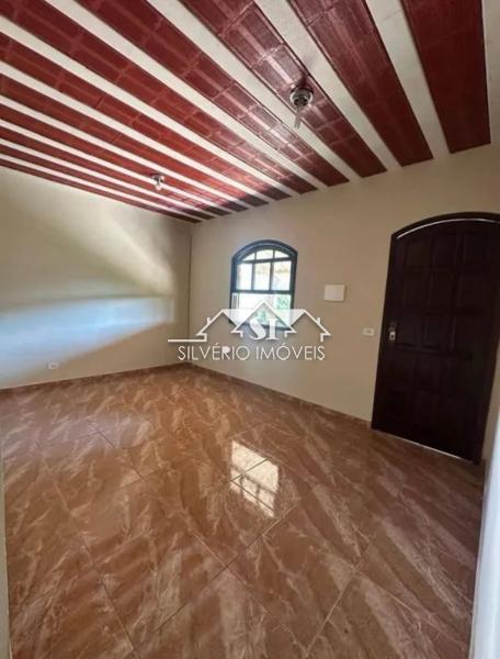 Casa à venda com 2 quartos, 200m² - Foto 5