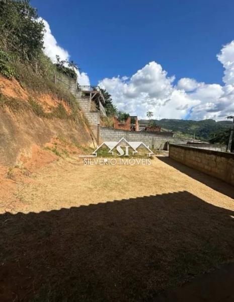 Casa à venda com 2 quartos, 200m² - Foto 6