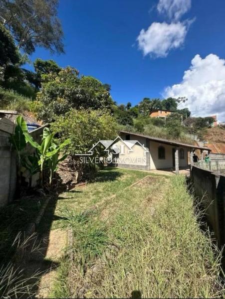 Casa à venda com 2 quartos, 200m² - Foto 8