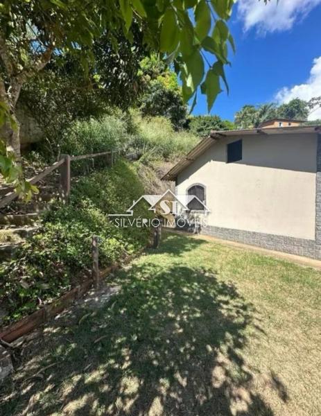 Casa à venda com 2 quartos, 200m² - Foto 11