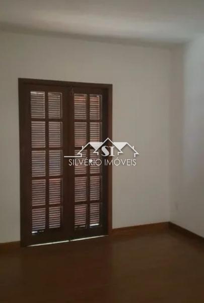 Casa à venda com 3 quartos, 230m² - Foto 6
