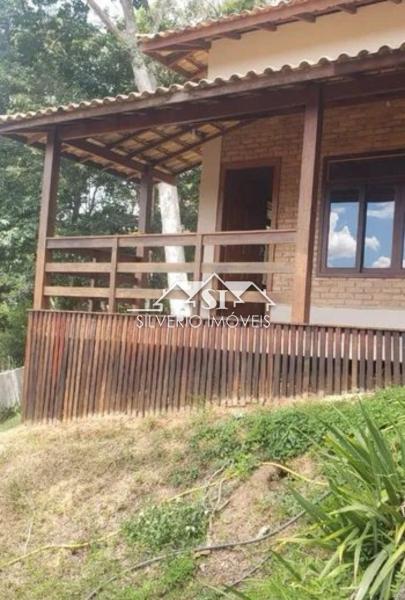 Casa à venda com 3 quartos, 230m² - Foto 2