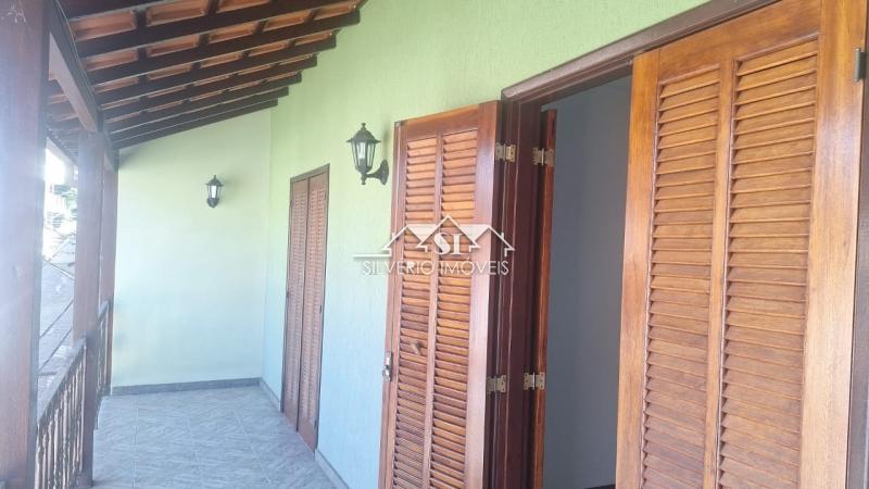 Casa à venda com 2 quartos, 120m² - Foto 4