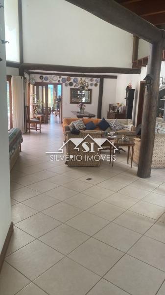 Casa para alugar com 4 quartos, 250m² - Foto 21