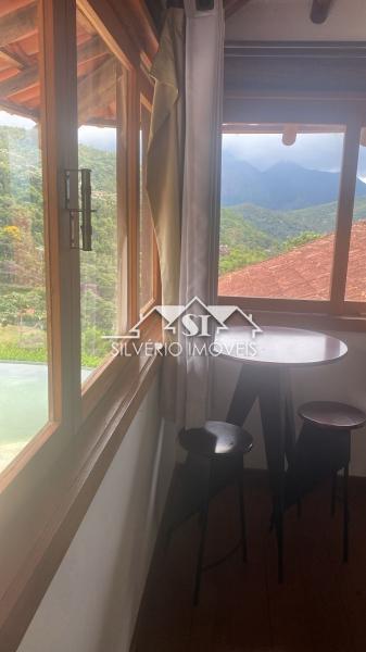 Casa para alugar com 4 quartos, 250m² - Foto 30