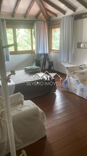 Casa para alugar com 4 quartos, 250m² - Foto 31