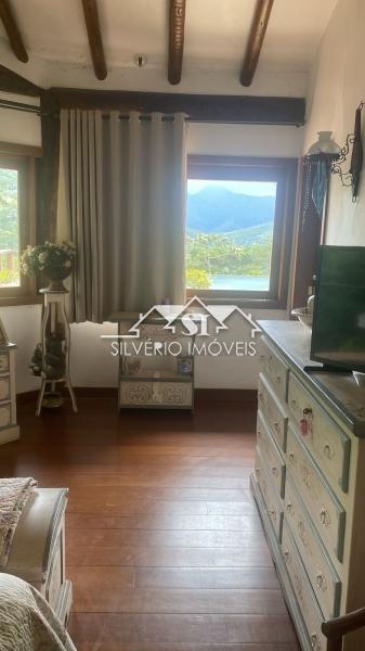 Casa para alugar com 4 quartos, 250m² - Foto 33