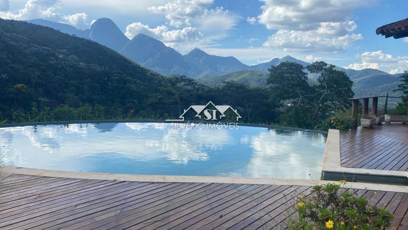 Casa para alugar com 4 quartos, 250m² - Foto 4