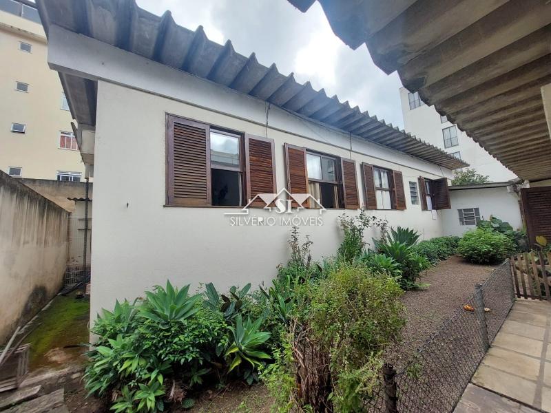 Casa à venda com 4 quartos, 207m² - Foto 4