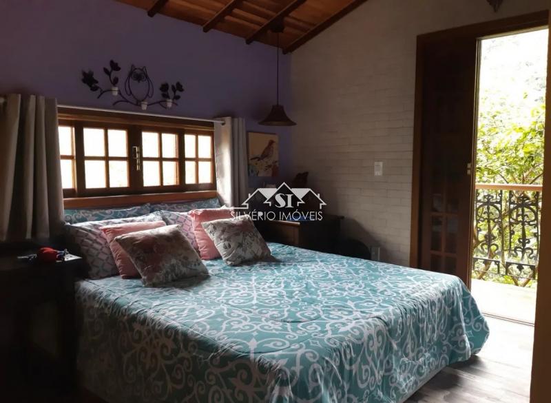 Casa à venda com 3 quartos, 250m² - Foto 7