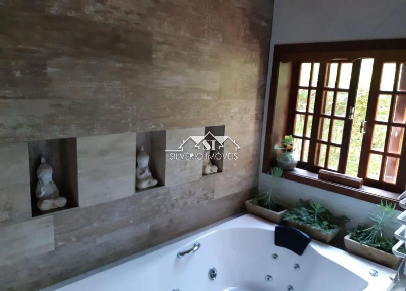 Casa à venda com 3 quartos, 250m² - Foto 9