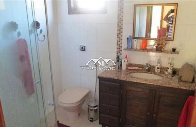 Casa à venda com 3 quartos, 250m² - Foto 11
