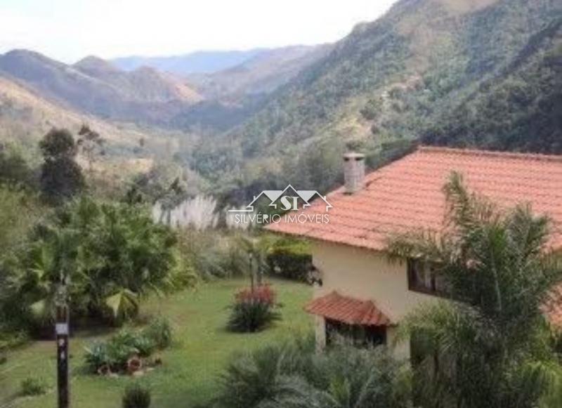 Casa à venda com 3 quartos, 250m² - Foto 3