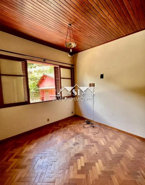 Casa à venda com 3 quartos, 250m² - Foto 11