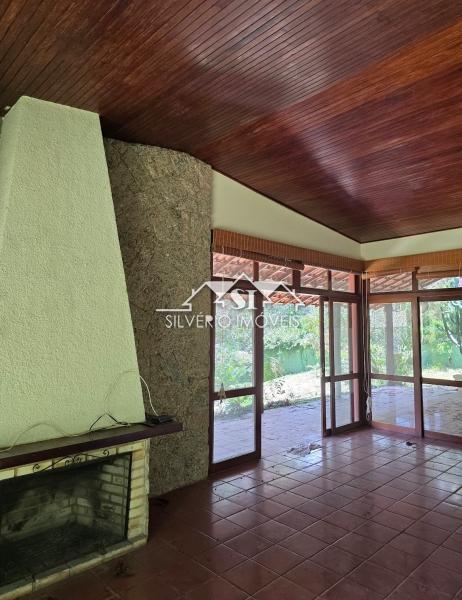 Casa à venda com 3 quartos, 250m² - Foto 14