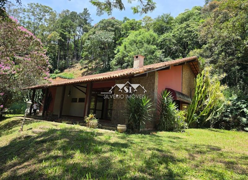 Casa à venda com 3 quartos, 250m² - Foto 17