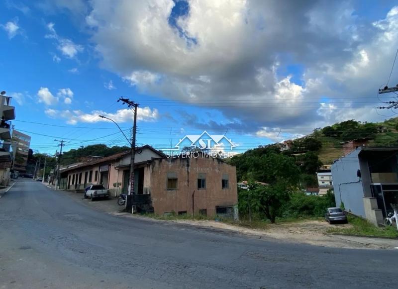 Casa à venda com 5 quartos, 1000m² - Foto 2