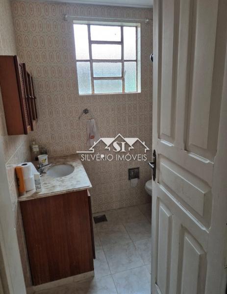 Casa à venda com 5 quartos, 250m² - Foto 13
