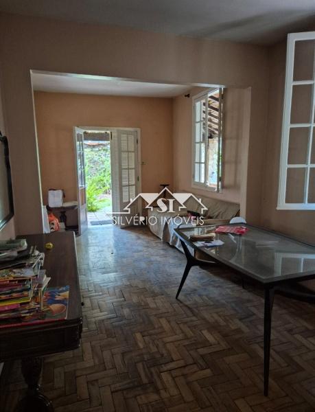 Casa à venda com 5 quartos, 250m² - Foto 15